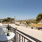 Διαμέρισμα Panos Parikia *