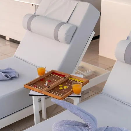 Panos Parikia * Parikia (Paros)