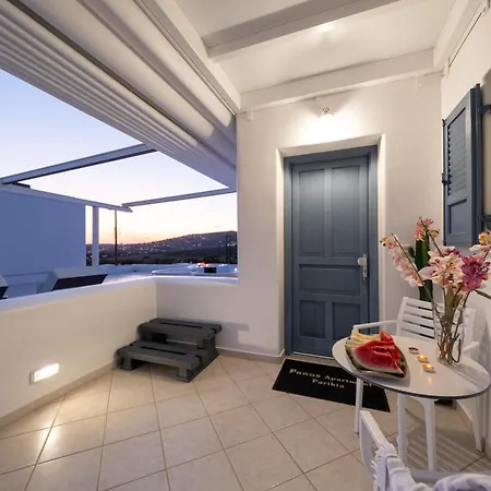 Panos Parikia * Parikia (Paros)