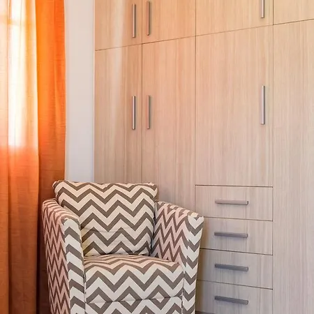 Panos Parikia Apartment